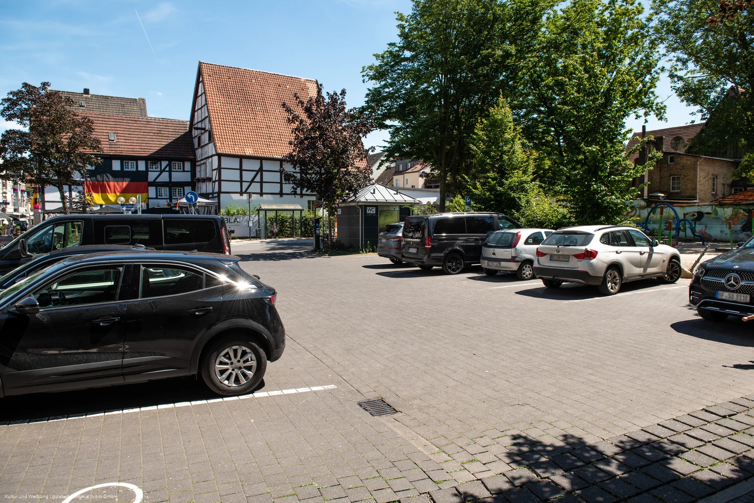 Parkplatz_Poststraße_(c) KWL Kultur und Werbung Lippstadt GmbH Pro-t-in GmbH (1).jpg
