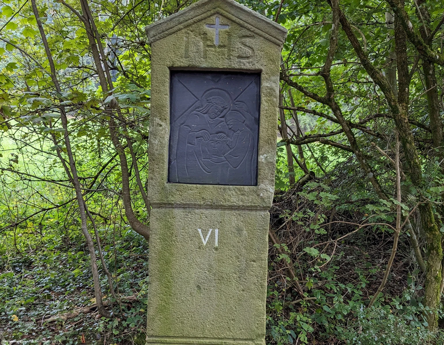 2685899