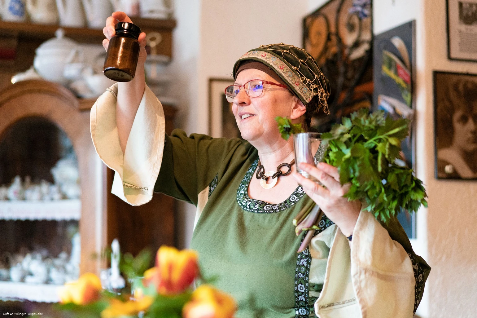 Hildegard-von-Bingen im Cafe Alt-Willingen.jpg