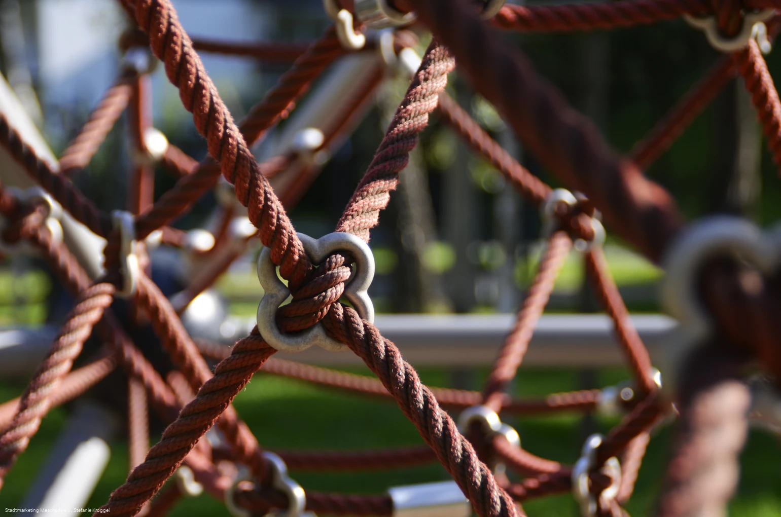 Spielplatz Beispielbild Klettern