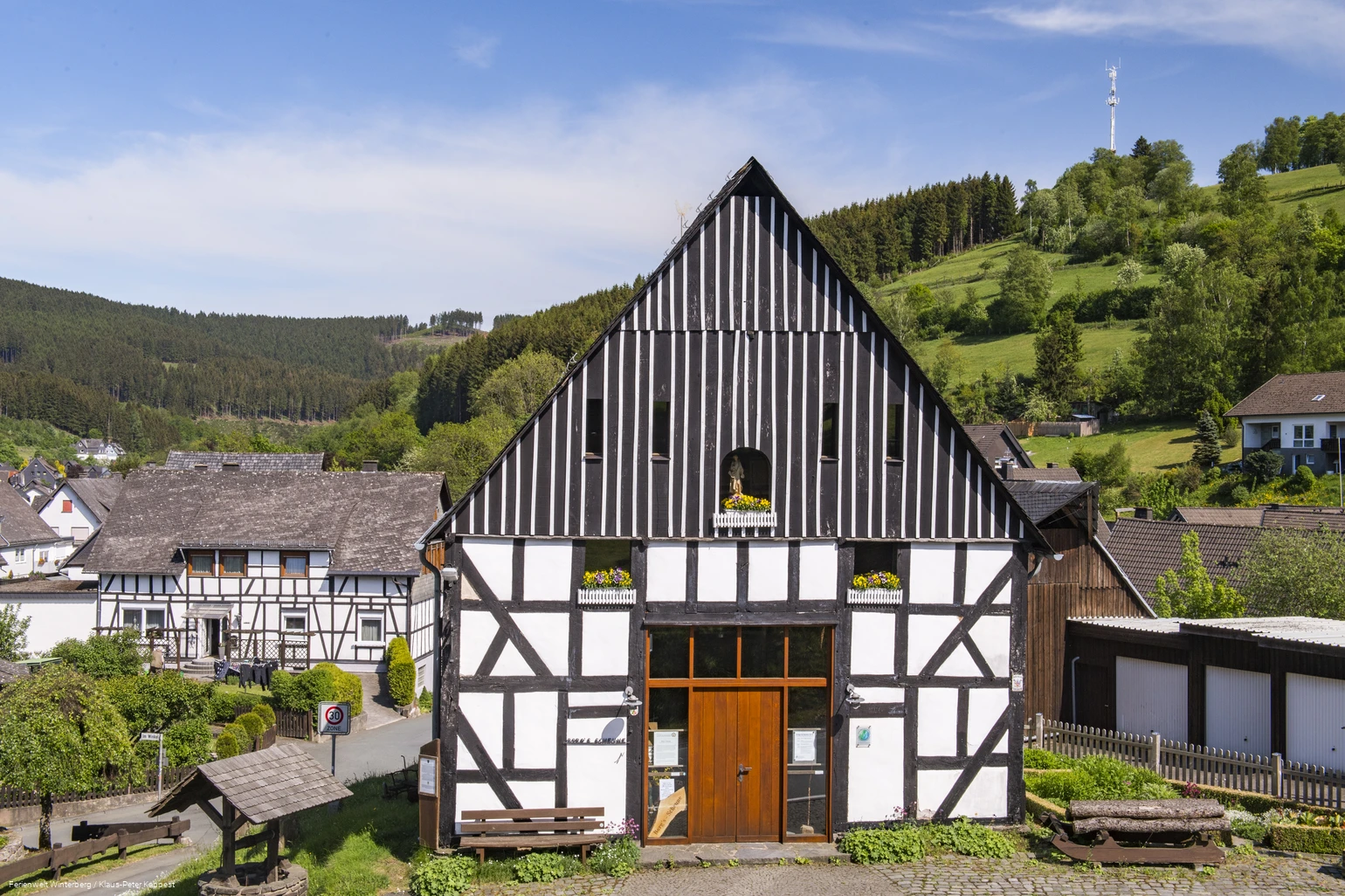 FerienweltWinterberg_2018_Züschen_Borgs Scheune_Museum_Fachwerk_Sommer_Klaus-Peter Kappest (4).jpg