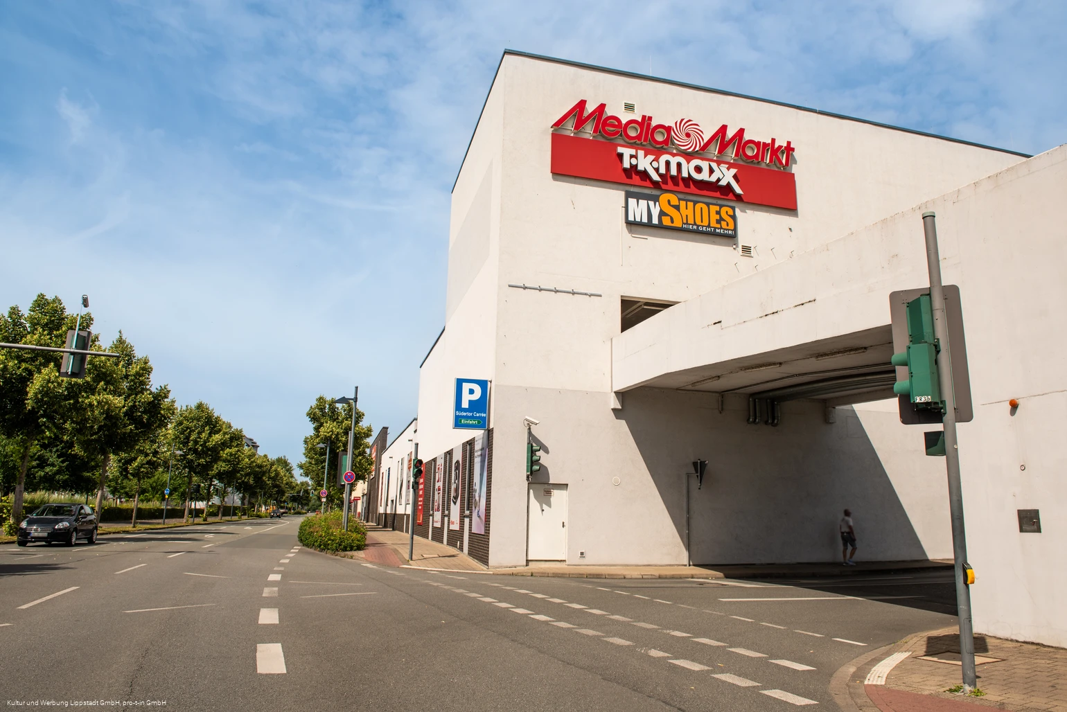 Parkdeck_Mediamarkt_(c) KWL Kultur und Werbung Lippstadt GmbH Pro-t-in GmbH (1).jpg