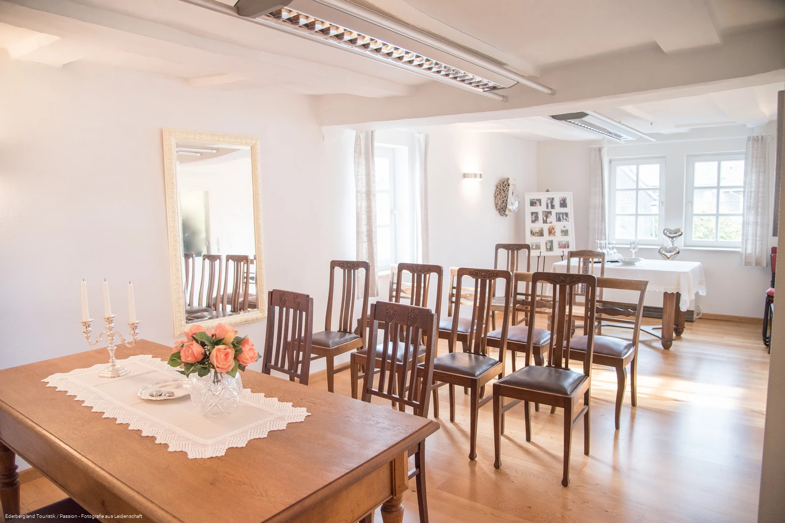 Altes Rathaus Bromskirchen, Trauzimmer